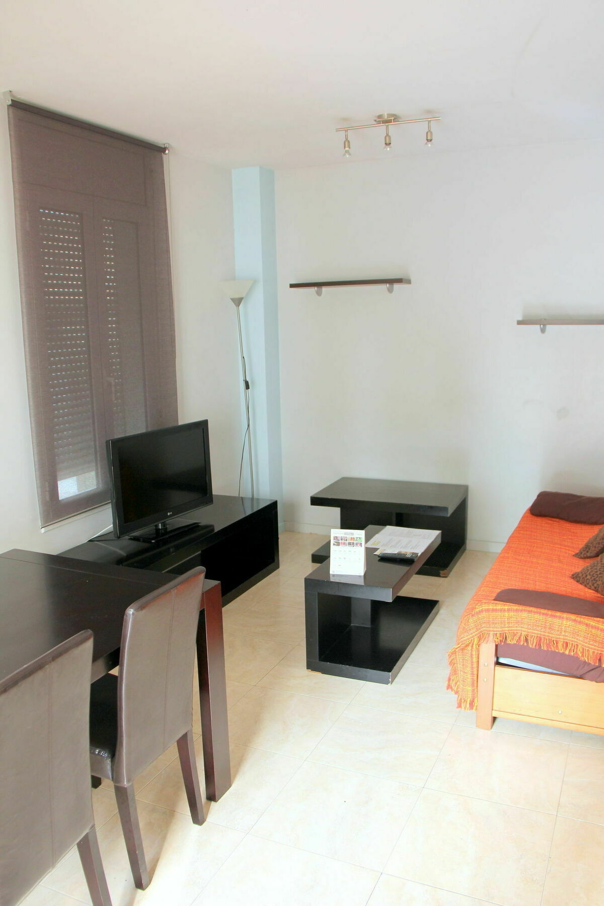 Apartamentos Caru Castelldefels Luaran gambar