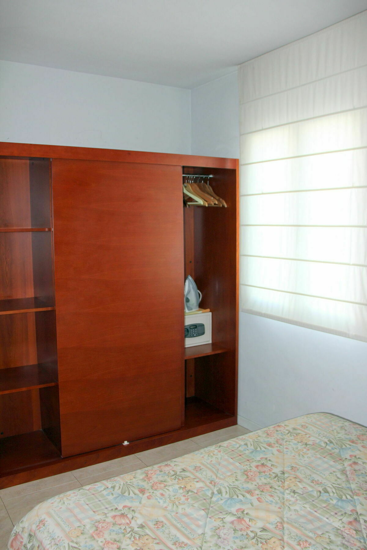 Apartamentos Caru Castelldefels Luaran gambar